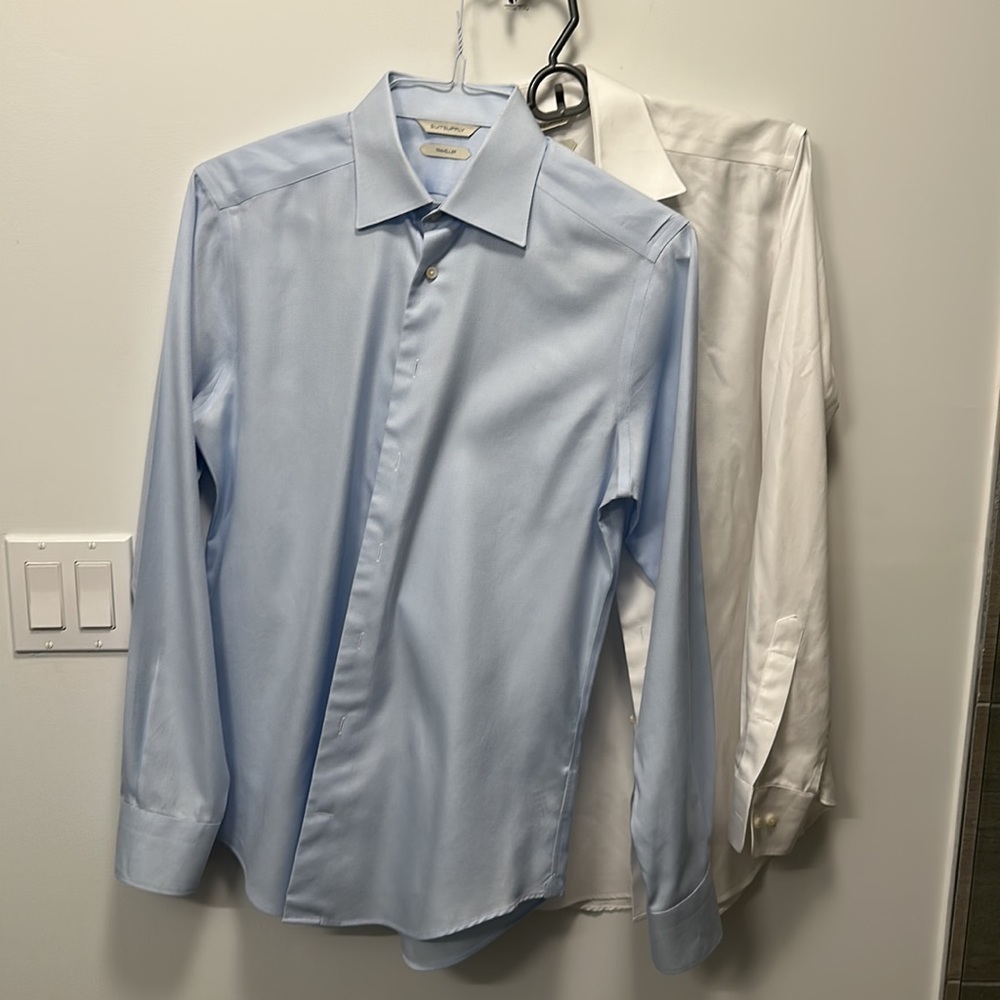 (2) dress shirts from Suitsupply (Traveller), white and light blue (never worn)